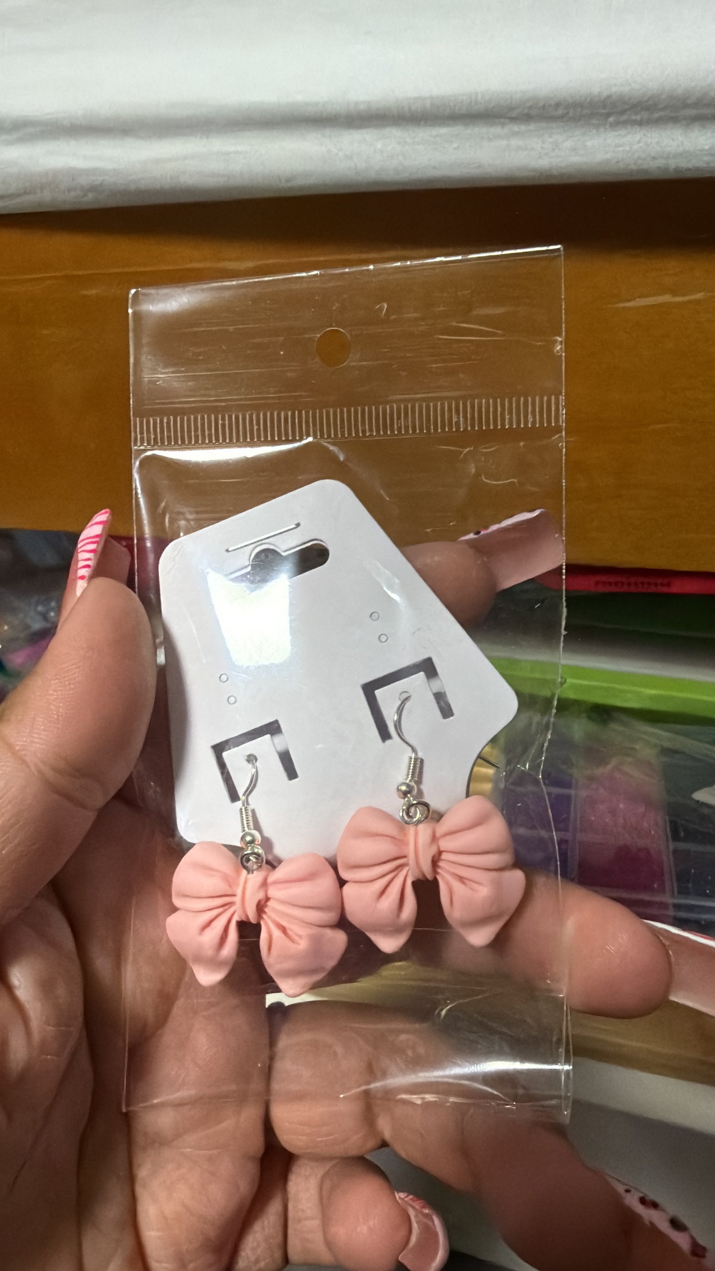 pink bow earrings